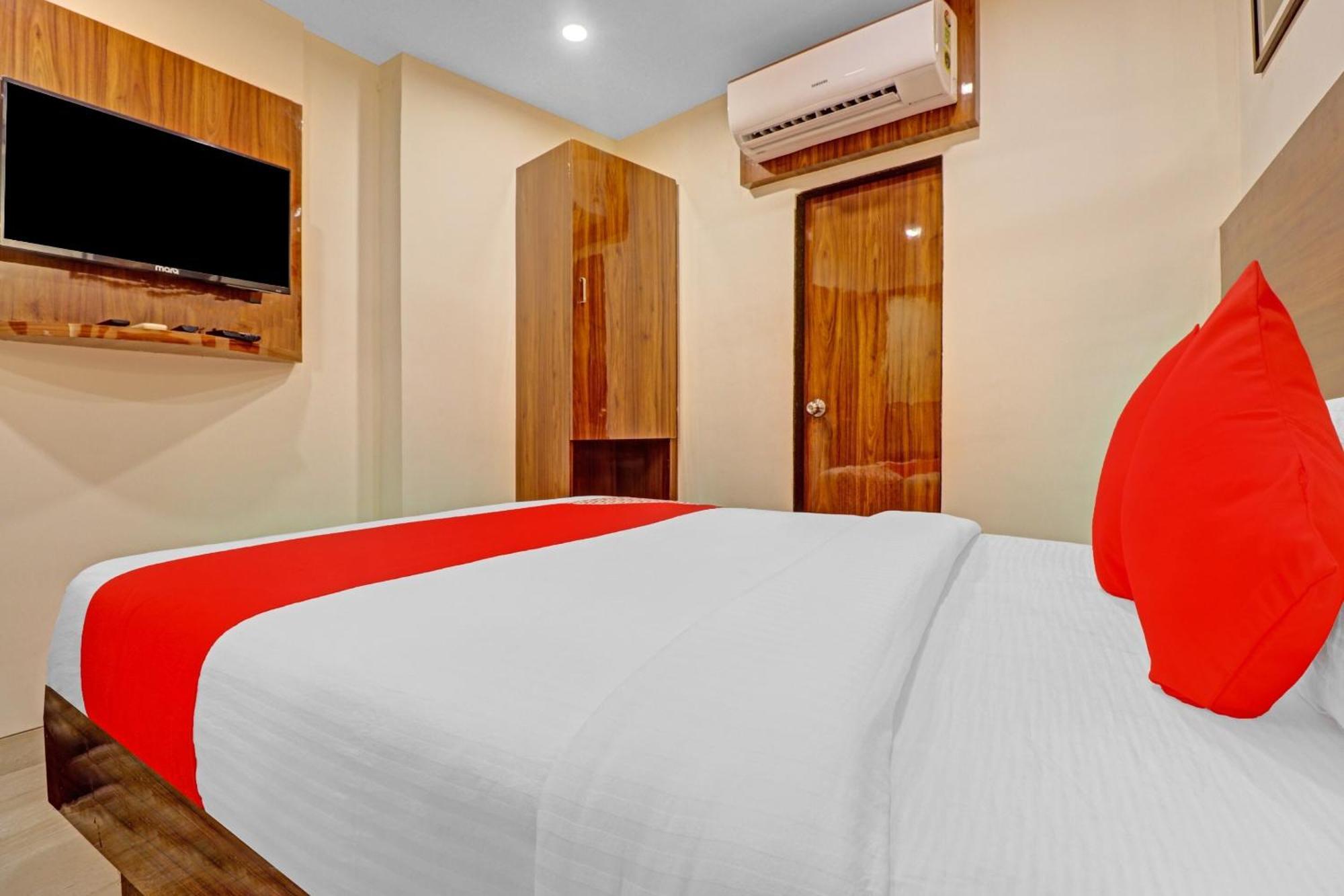 OYO Flagship 83812 Hotel Royal Park Mumbai Exterior foto