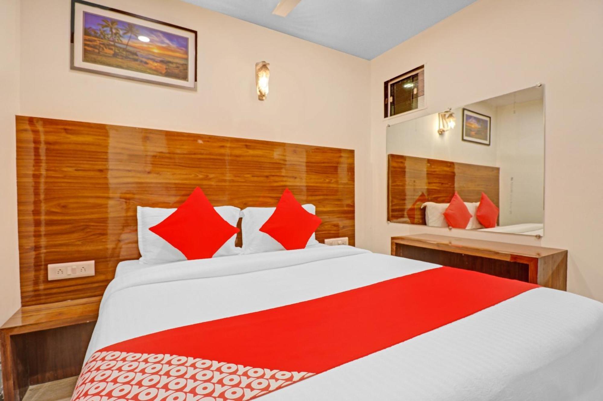 OYO Flagship 83812 Hotel Royal Park Mumbai Exterior foto