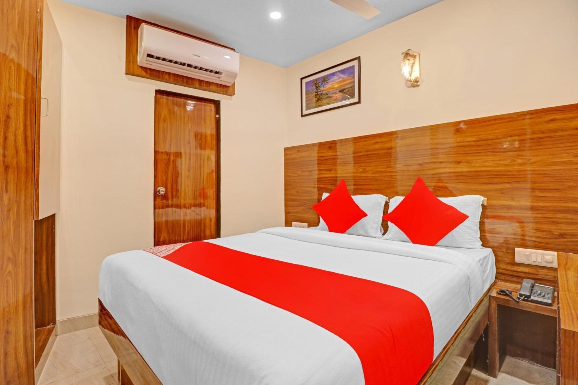 OYO Flagship 83812 Hotel Royal Park Mumbai Exterior foto
