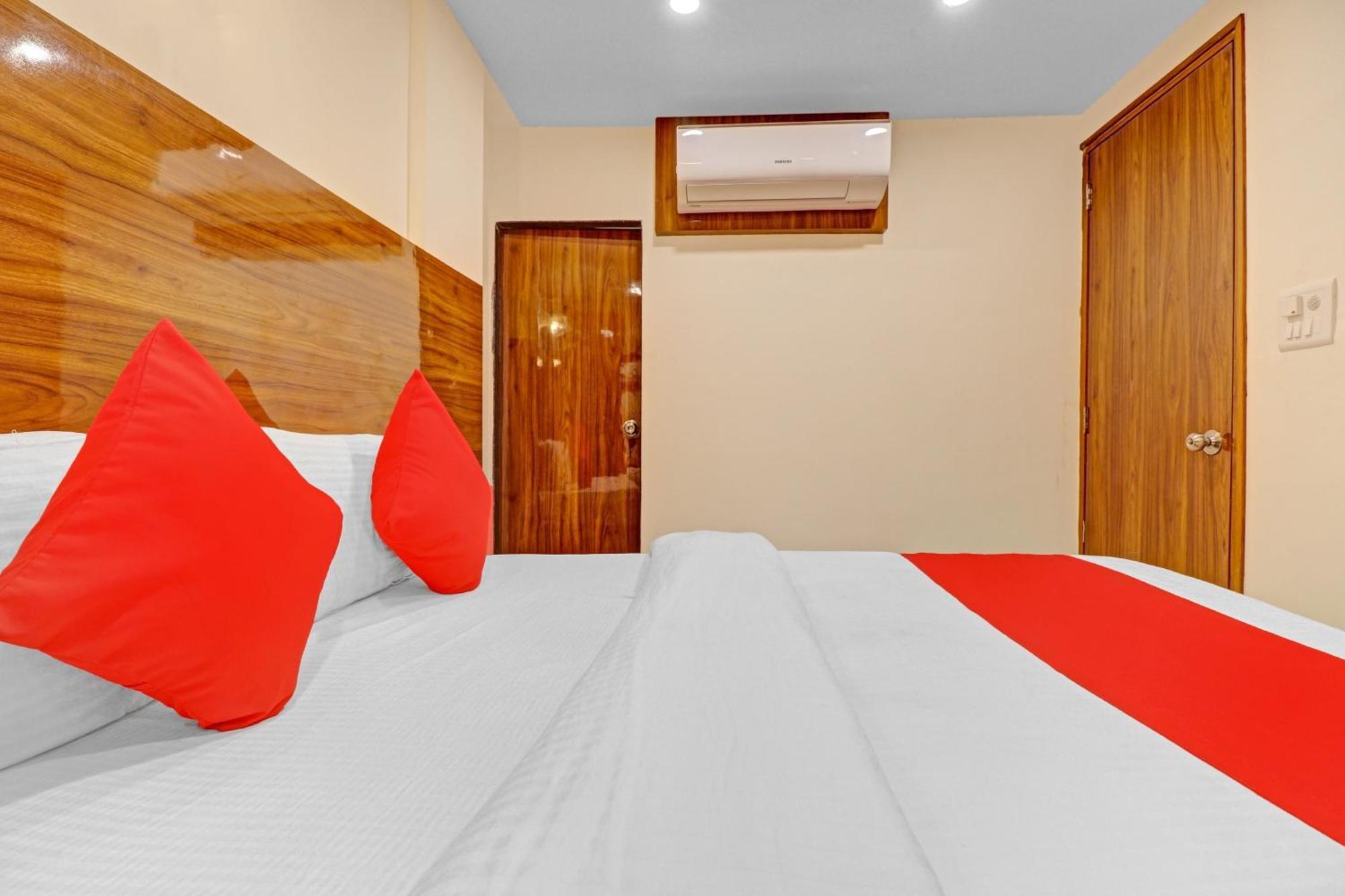 OYO Flagship 83812 Hotel Royal Park Mumbai Exterior foto